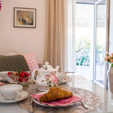 Amaris Luxury Apartament *