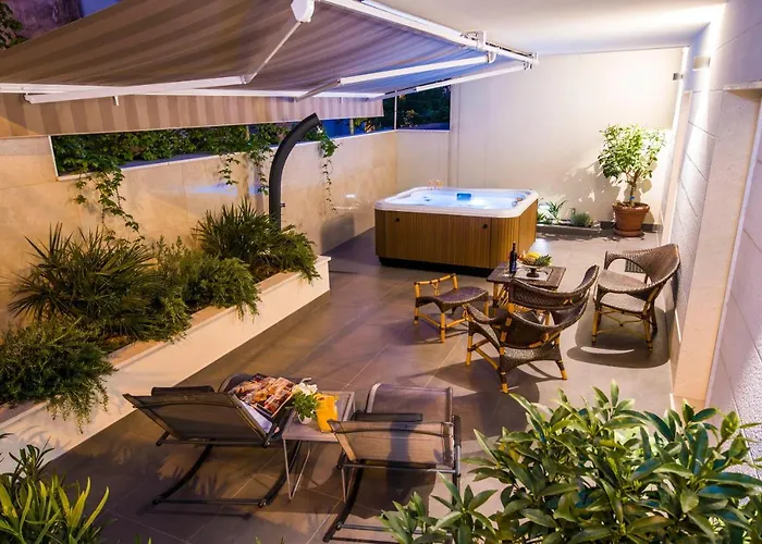 Amaris Luxury Split