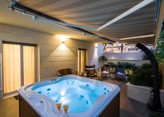 Amaris Luxury Lägenhet *