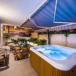 Amaris Luxury 아파트 *