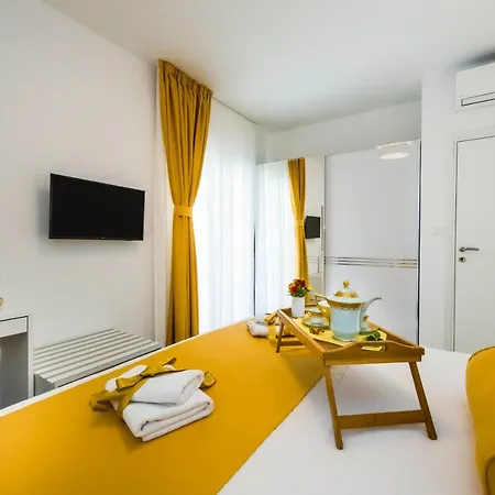 Amaris Luxury سبليت