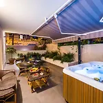 Amaris Luxury アパート スプリト