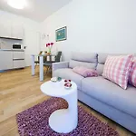 Amaris Luxury アパート スプリト